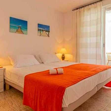797 Holiday Rentals - Piso Para 4 Con Amplia Terraza Al Jardin Y Al Mar 베날마데나코스타 외부 사진