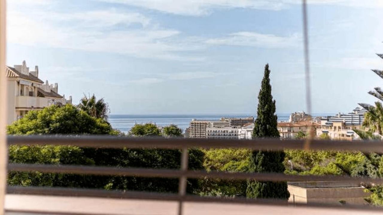 797 Holiday Rentals - Piso Para 4 Con Amplia Terraza Al Jardin Y Al Mar 베날마데나코스타 외부 사진