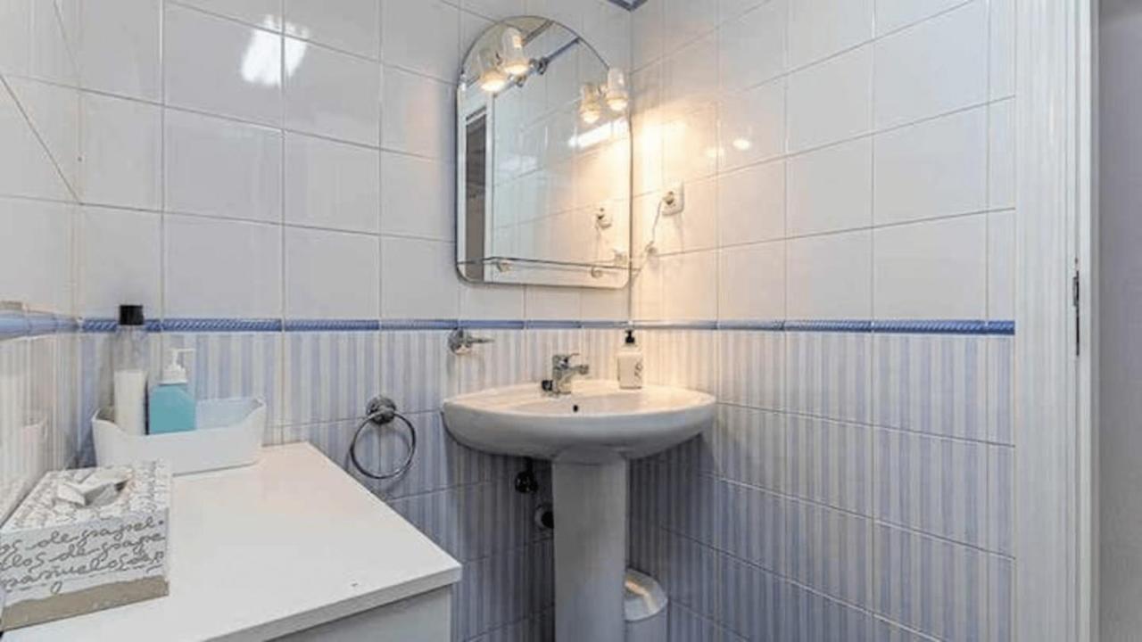 797 Holiday Rentals - Piso Para 4 Con Amplia Terraza Al Jardin Y Al Mar 베날마데나코스타 외부 사진