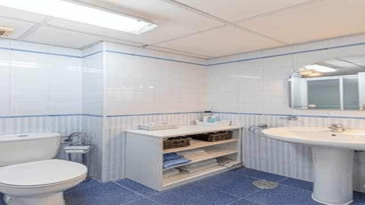 797 Holiday Rentals - Piso Para 4 Con Amplia Terraza Al Jardin Y Al Mar 베날마데나코스타 외부 사진