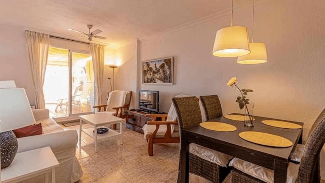 797 Holiday Rentals - Piso Para 4 Con Amplia Terraza Al Jardin Y Al Mar 베날마데나코스타 외부 사진