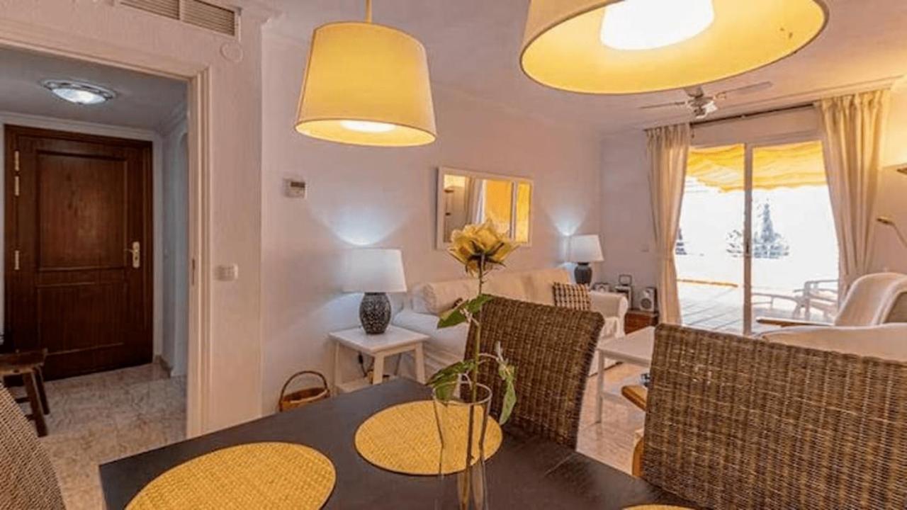 797 Holiday Rentals - Piso Para 4 Con Amplia Terraza Al Jardin Y Al Mar 베날마데나코스타 외부 사진