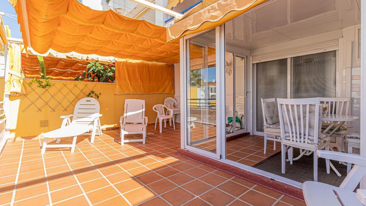 797 Holiday Rentals - Piso Para 4 Con Amplia Terraza Al Jardin Y Al Mar 베날마데나코스타 외부 사진